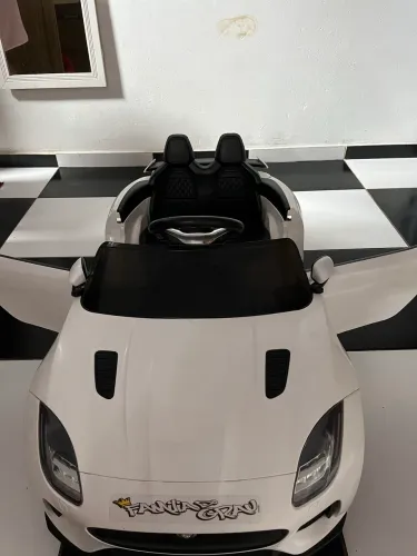 Carro elétrico infantil