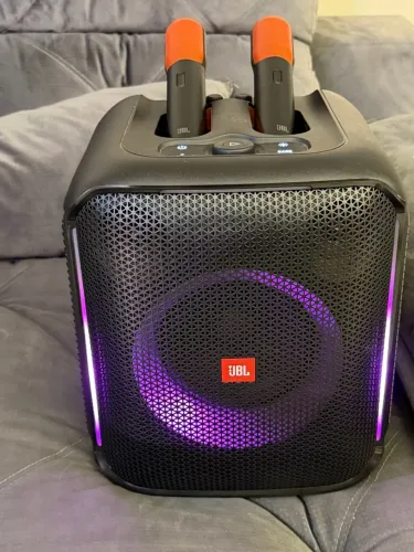Jbl encore karaokê,perfeito estado com som espetacular e 2 microfones Jbl originais