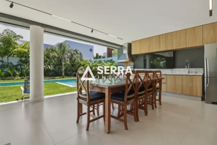 Busca Vida | 6 Suítes | 467,79 m² | Terreno 880 m² | Porteira Fechada | Total Conforto e S