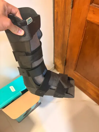 Bota Chantal Bota Imobilizadora Robocop