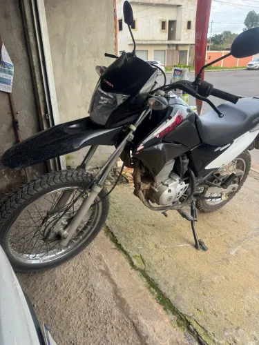 Bros 150 Flex top de motor poucos detalhes na carenagem ?