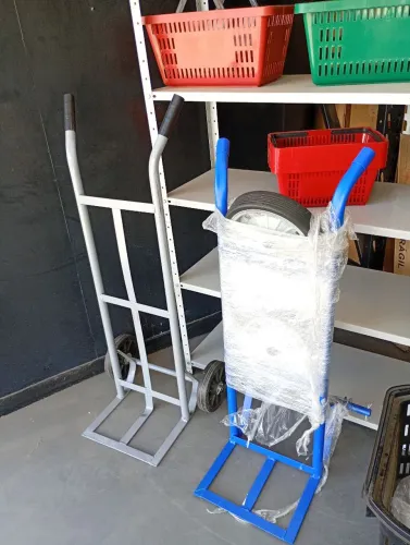 CARRINHO PARA MERCADORIAS SO AGENTE TEM AVISTA R$ 399,00 ZAP *