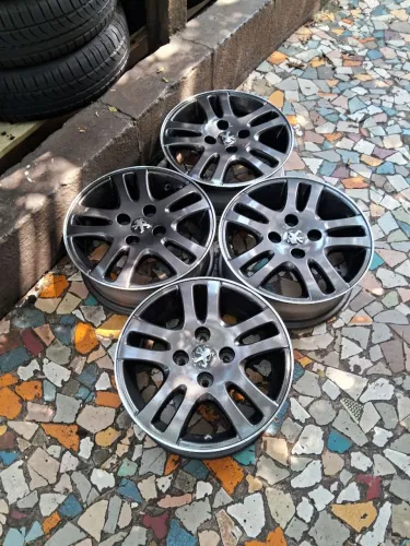 Jogo de rodas de liga leve aro 15/4 furos originais Peugeot 206e 207e 208 e outros 