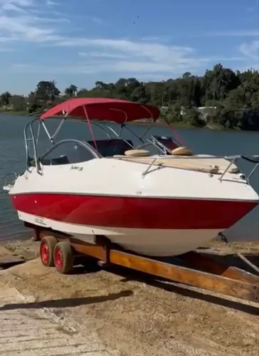 Lancha Focker 230 ano 2012 com 320h