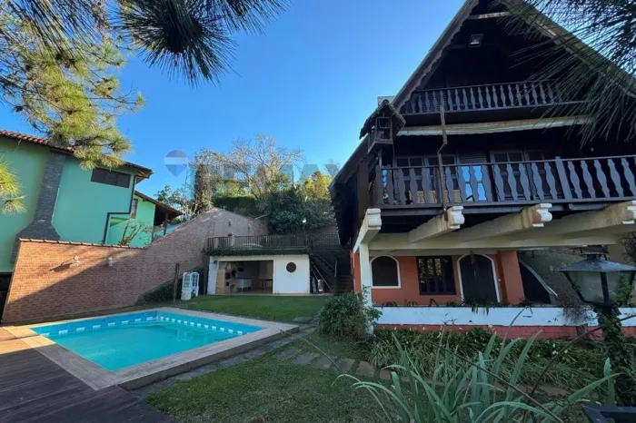 Casa dos Sonhos com piscina a venda no Condomínio Stucky em Nova Friburgo