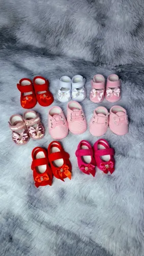 Sapatinhos de bebê menina princesa simples e lindos apenas 16 reais cada 