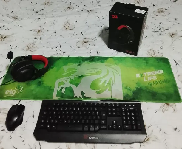 Kit gamer com RGB