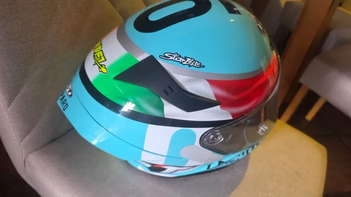 Vendo Capacete Fechado KYT Leopard Natural Cor Azul Tamanho Do Capacete (S). Valor: 950,00