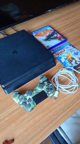 Ps4 + 2 jogos + controle