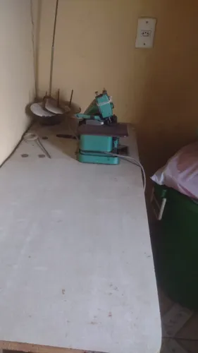 Máquina de Overloque Industrial