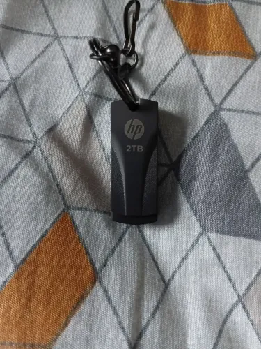 Vende se pen drive 2TB HP 