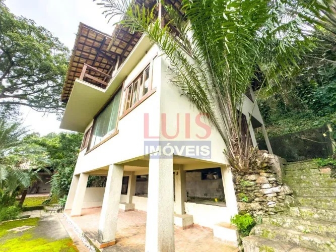 Casa com 3 dormitórios para alugar, 220 m² por R$ 9.000,00/mês - Itaipu - Niterói/RJ
