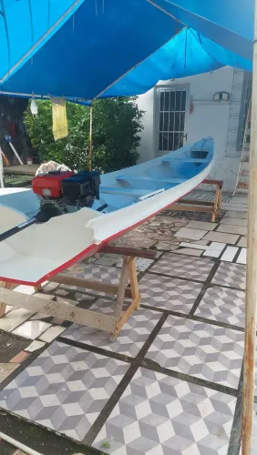 VENDO BATELÃO ZERADO COM MOTOR