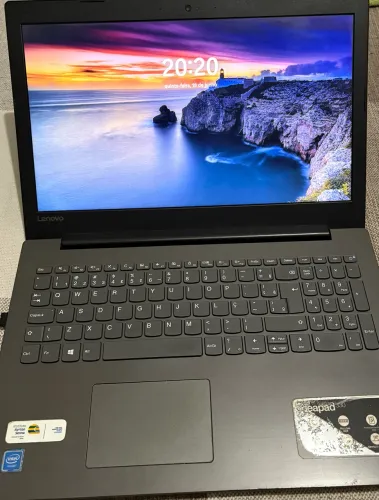 Notebook Lenovo usado