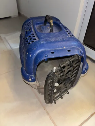 Casinha de transporte de cachorro
