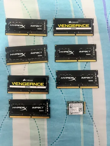 Lote de memória ram 8GB DDR4 + 1 SSD NVME M2