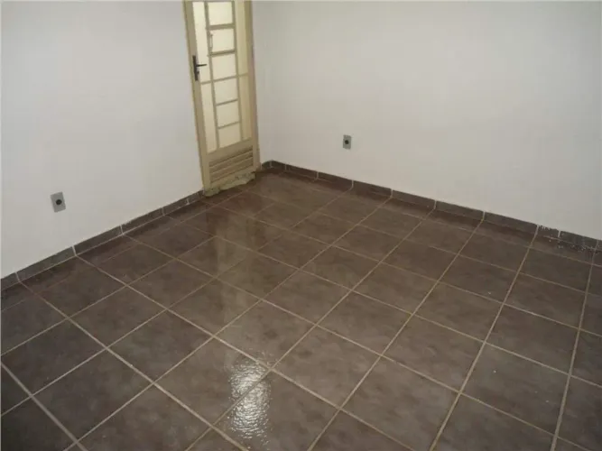Casa com 2 dormitórios para alugar por R$ 868,25/mês - Fabrício - Uberaba/MG