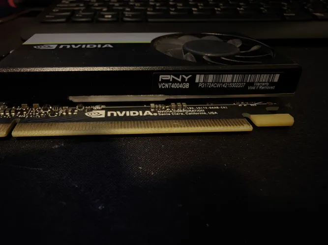     Placa de Vídeo Nvidia T400 4GB GDDR6 Profissional