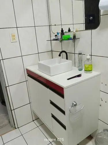 Vendo máquinas de marcenaria uma serra esquadrejadeira e uma coladeira de borda nova