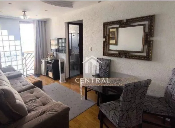 Apartamento a venda - Condomínio Solar Bom Clima - 2 Dormitórios - 1 Vaga - Varanda - Bom