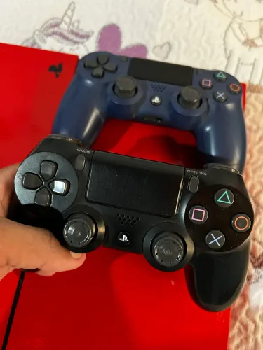 PLAYSTATION 4 FAT 500GB + 2 CONTROLES ORIGINAIS + 2 JOGOS - R$ 1.600