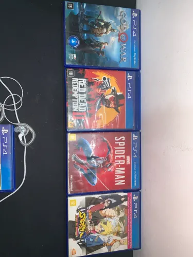 Lote com 4 Jogos PS4 Originais: Red Dead 2, Spider-Man, God of War e Naruto PS4