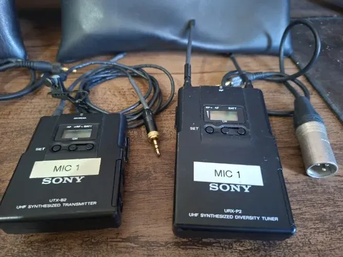 microfones lapela sony URX-P2