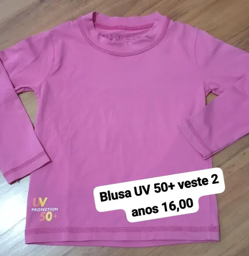 Blusa UV+50 veste 2 anos