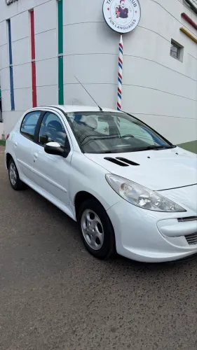 Peugeot 207 Active 1.4 Flex 8V 5P 2014