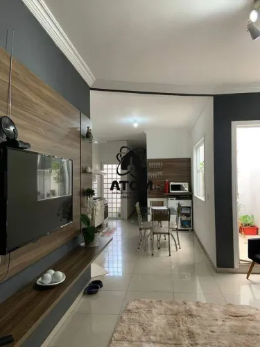 Casa à Venda em Fonte Imaculada, Taubaté - SP