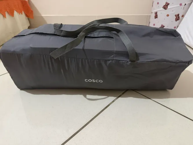 Vende-se berço portátil + dois colchões
