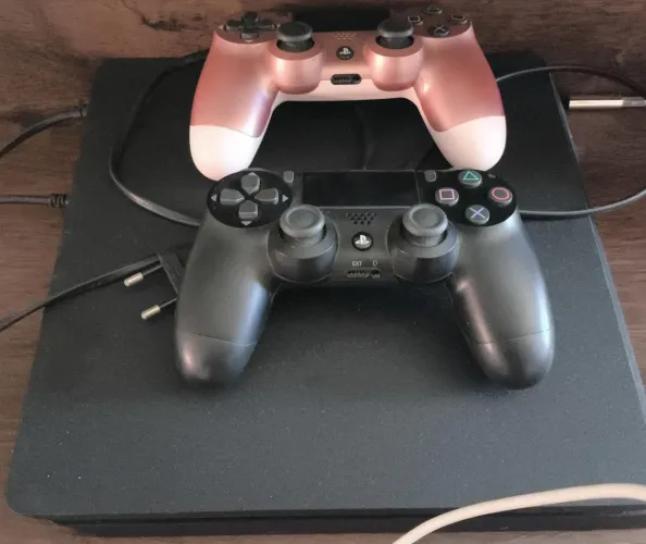 PS4 - 1TB