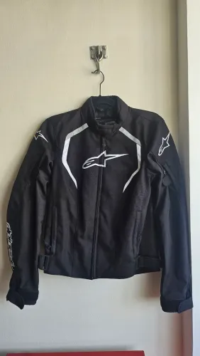 Jaqueta para motoqueiras! Super nova!
