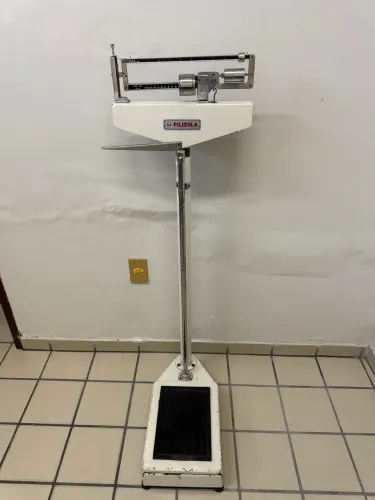 BALANÇA FILIZOLA ANTROPOMÉTRICA 150 KG - MODELO TRADICIONAL