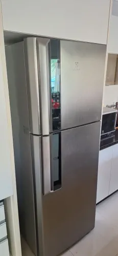 Geladeira inox 474L Electrolux - defeito