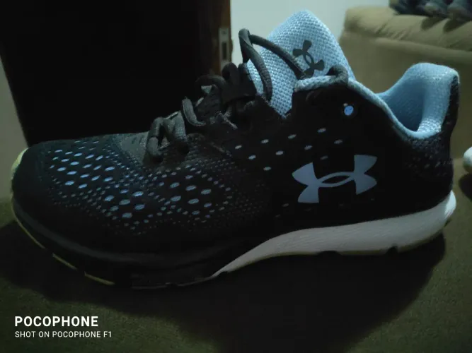 Under Armour Charged, N°36.