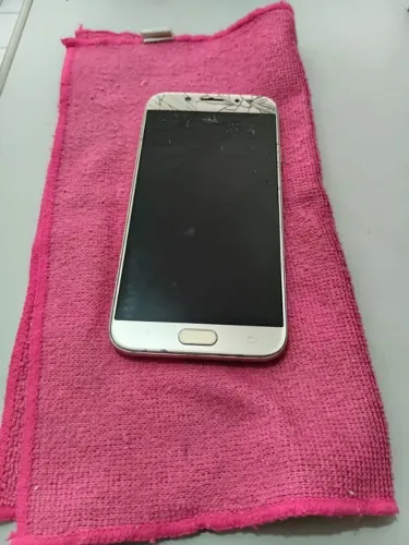 Samsung Galaxy J7 Pro - 64 GB. Leia o Anúncio.