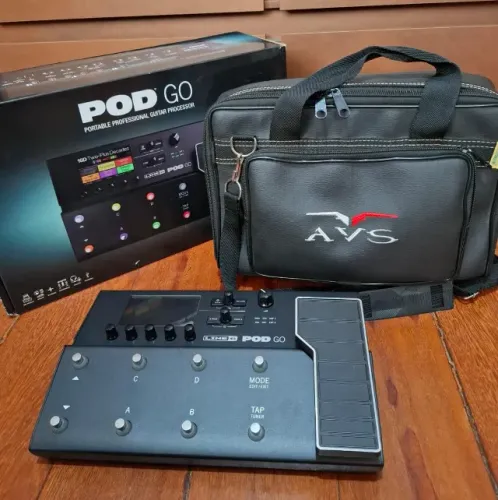Pedaleira Multiefeitos Line 6 Pod Go Para Guitarra / Baixo