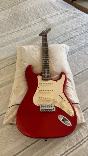 Guitarra Epiphone S310 (Stratocaster)