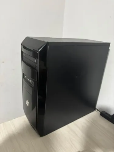 Computador em ótimo estado bom para jogos leves e trabalho 