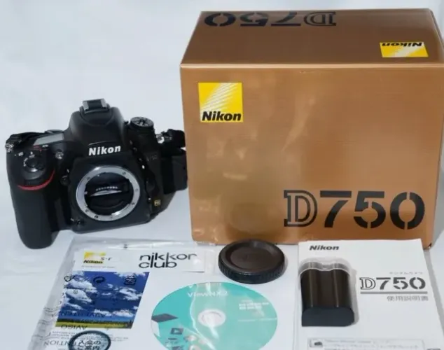 NIKON D750 FULL FRAME - 165 MIL CLIQUES - COMPLETA COM CAIXA E ACESSÓRIOS