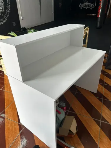 Balcão Praticamente Novo