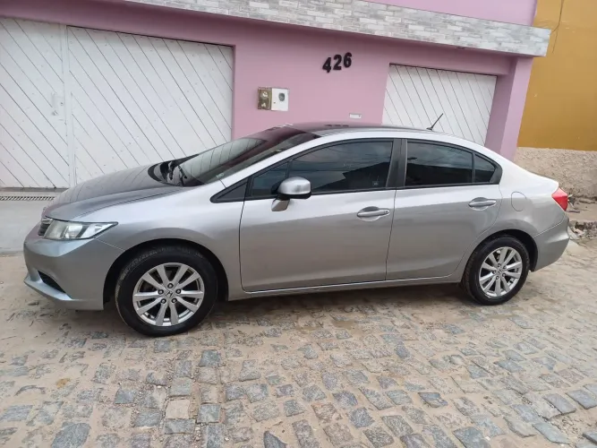 Honda Civic Sedan LXS 1.8/1.8 Flex 16V Aut. 4P 2013
