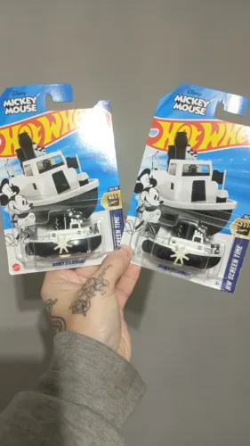 2x Hot Wheels Disney Steamboat DUPLA