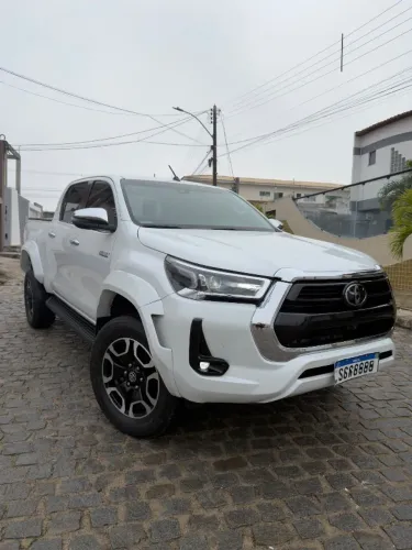 Toyota Hilux CD SRX Plus 4X4 2.8 TDI Die. Aut. 2024