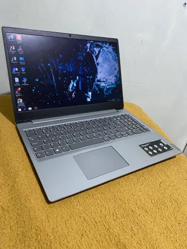 Notebook Lenovo Intel / 4GB / HD 500GB / WiFi 5G