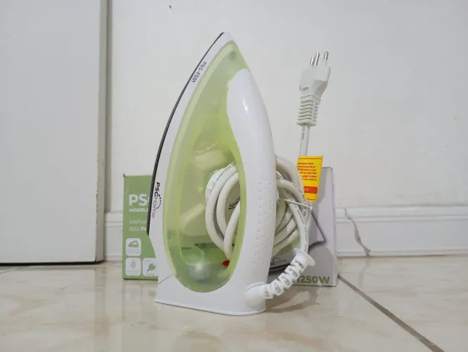 Ferro Elétrico / 127v (Novo).