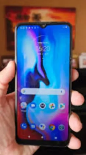 Vendo Moto E7 Plus Azul Aparelho usado Capinha, Película 3d e Carregador.