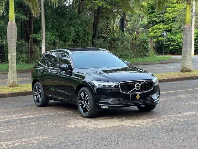 Volvo XC 60 T-5 Momentum 2.0 245cv FWD 5P 2020