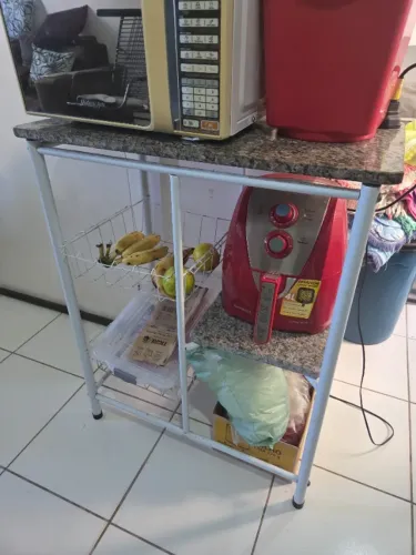Mesa de mármore com fruteira 
